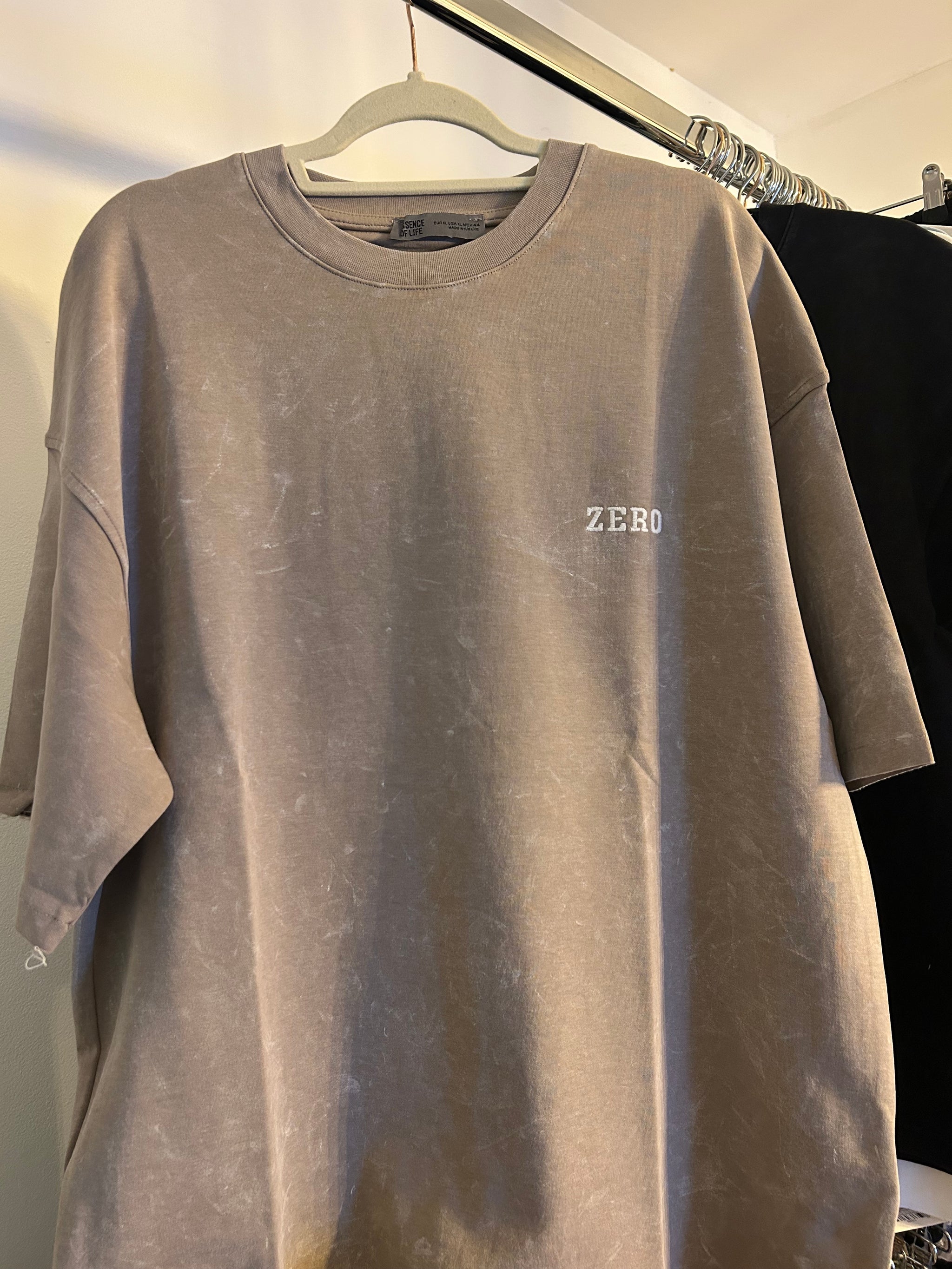 חולצה לגבר ESSENCE
