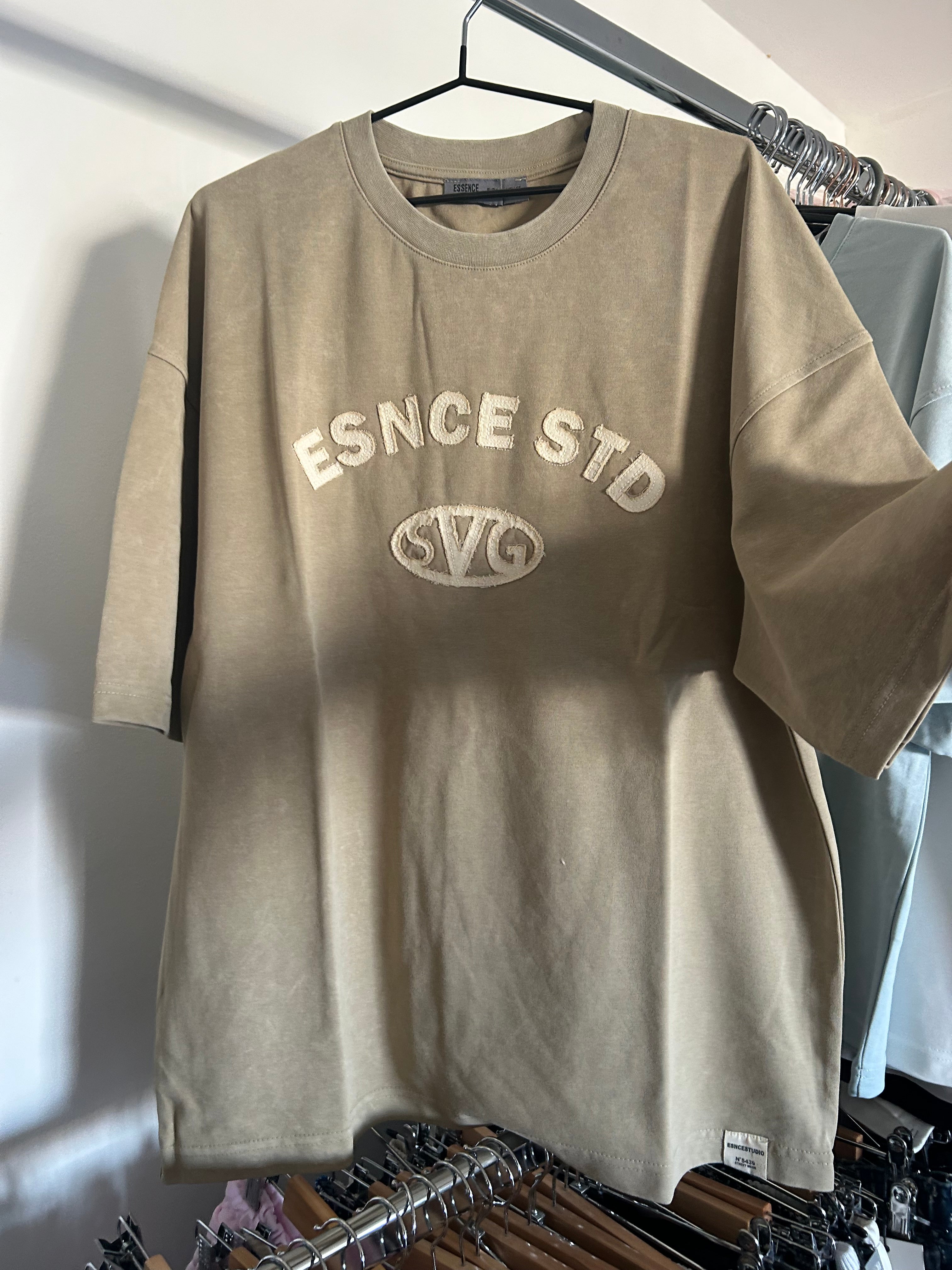 חולצה לגבר ESSENCE