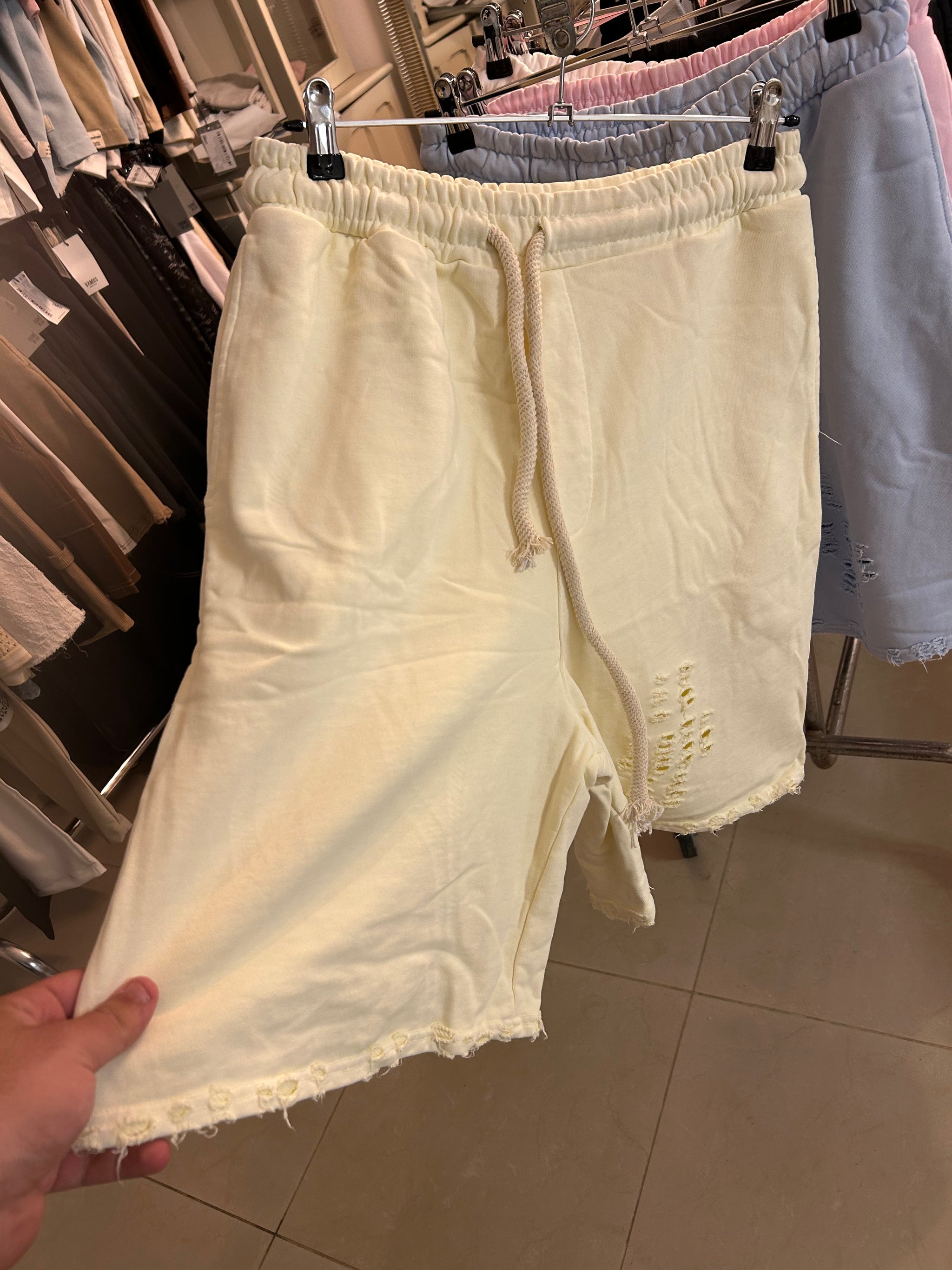 מכנס קרעים לגבר (צהוב)